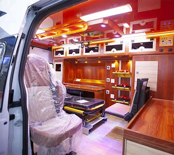 民和车辆内部展示